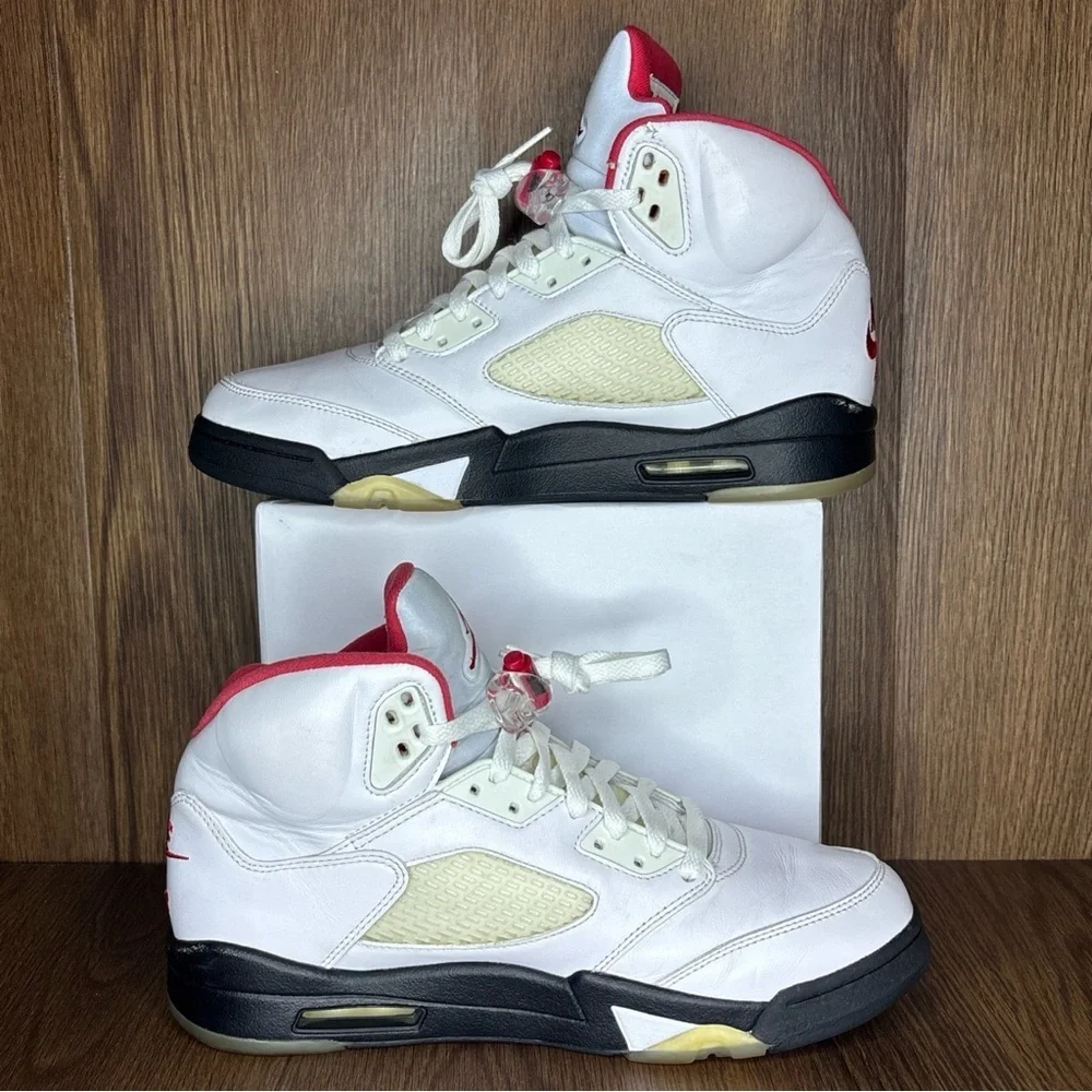 Air Jordan 5 Retro “Fire Red” 2020 Nike Air Silver Tongue Men’s 10.5